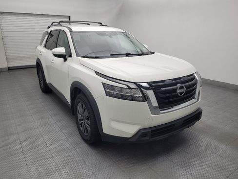 Used 2022 Nissan Pathfinder SV FWD image 13