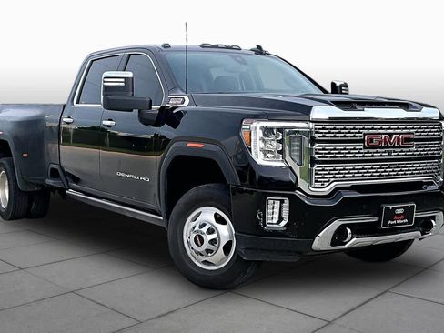 Used 2022 GMC Sierra 3500 Denali w/ Denali Ultimate Package AWD/4WD image 3
