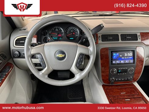 Used 2013 Chevrolet Tahoe LTZ AWD/4WD image 24