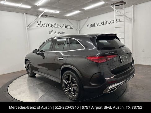 Certified 2025 Mercedes-Benz GLC 300 image 5