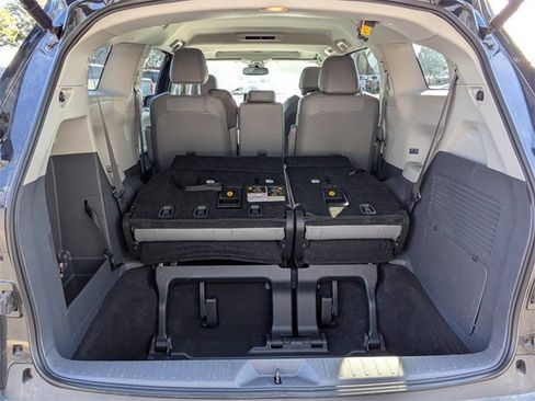 Used 2024 Toyota Sienna XLE image 14