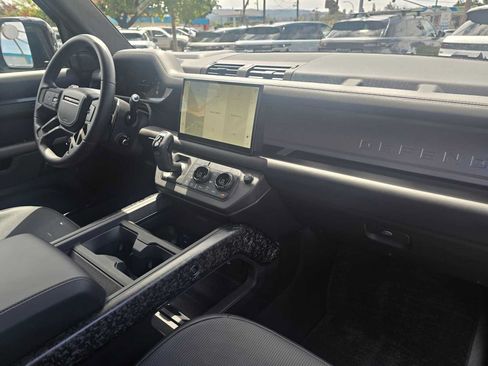 Used 2025 Land Rover Defender 110 AWD/4WD image 11