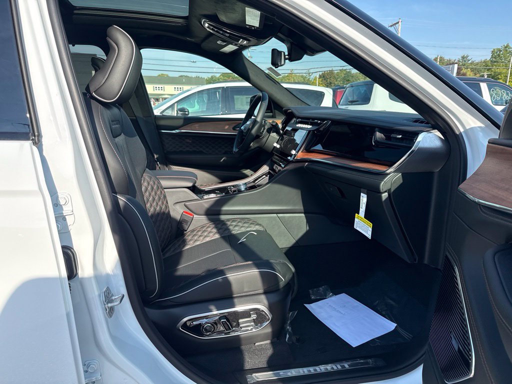 New 2027 Jeep Grand Cherokee Summit AWD/4WD image 29