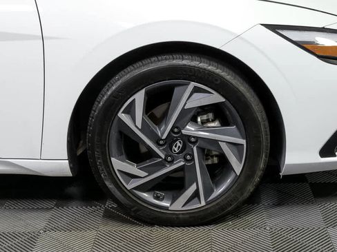 Certified 2025 Hyundai Elantra Sport image 35