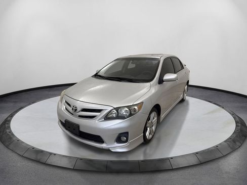 Used 2013 Toyota Corolla S w/ Premium Pkg FWD image 1