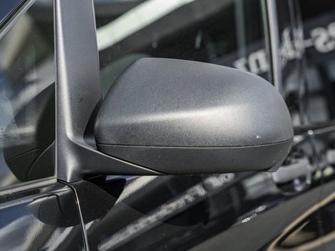 Used 2018 Mercedes-Benz Metris Passenger image 11