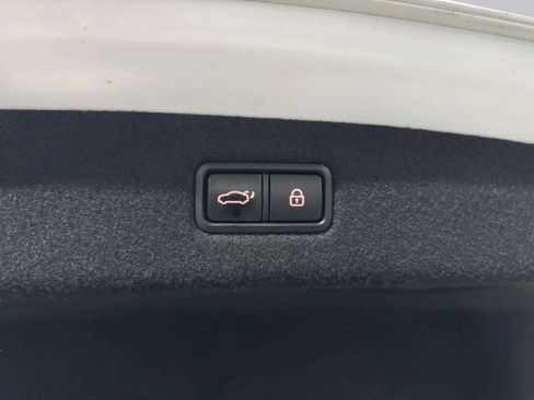 Used 2019 Genesis G90 5.0 Ultimate image 49