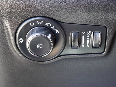 Used 2025 Jeep Compass Limited AWD/4WD image 23