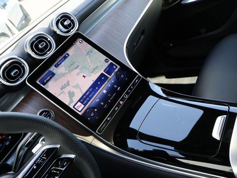 Certified 2026 Mercedes-Benz GLC 300 4MATIC image 19