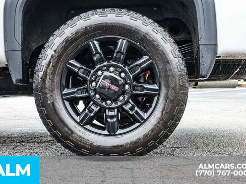 Used 2025 GMC Sierra 2500 AT4 w/ Technology Package AWD/4WD image 17