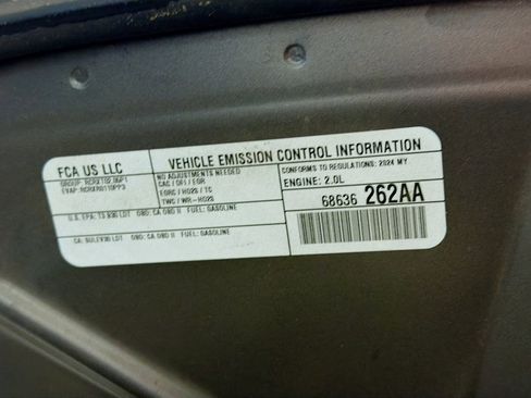 Used 2024 Jeep Compass Latitude image 17