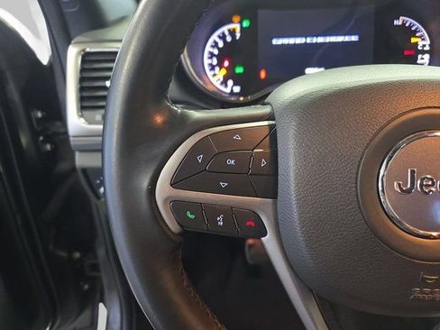 Used 2021 Jeep Grand Cherokee Laredo image 20