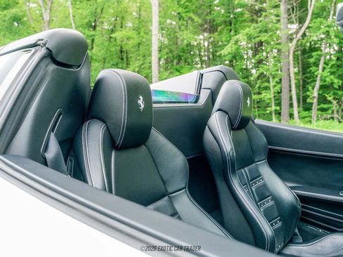 Used 2015 Ferrari 458 Spider RWD image 89