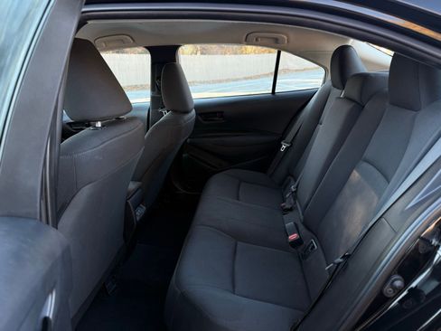 Used 2025 Toyota Corolla LE image 13