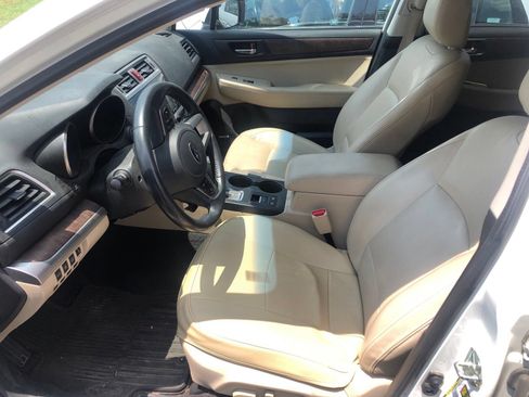 Used 2016 Subaru Outback 2.5i Limited AWD/4WD image 13