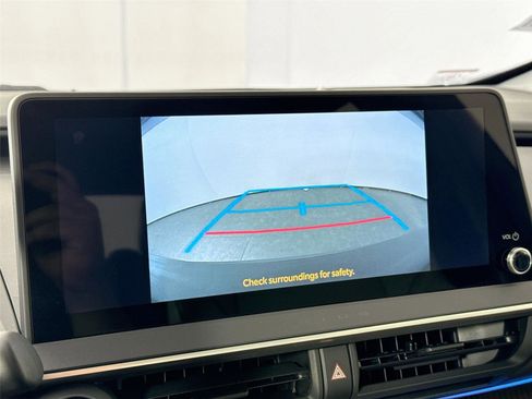 Certified 2024 Toyota Prius XLE image 26