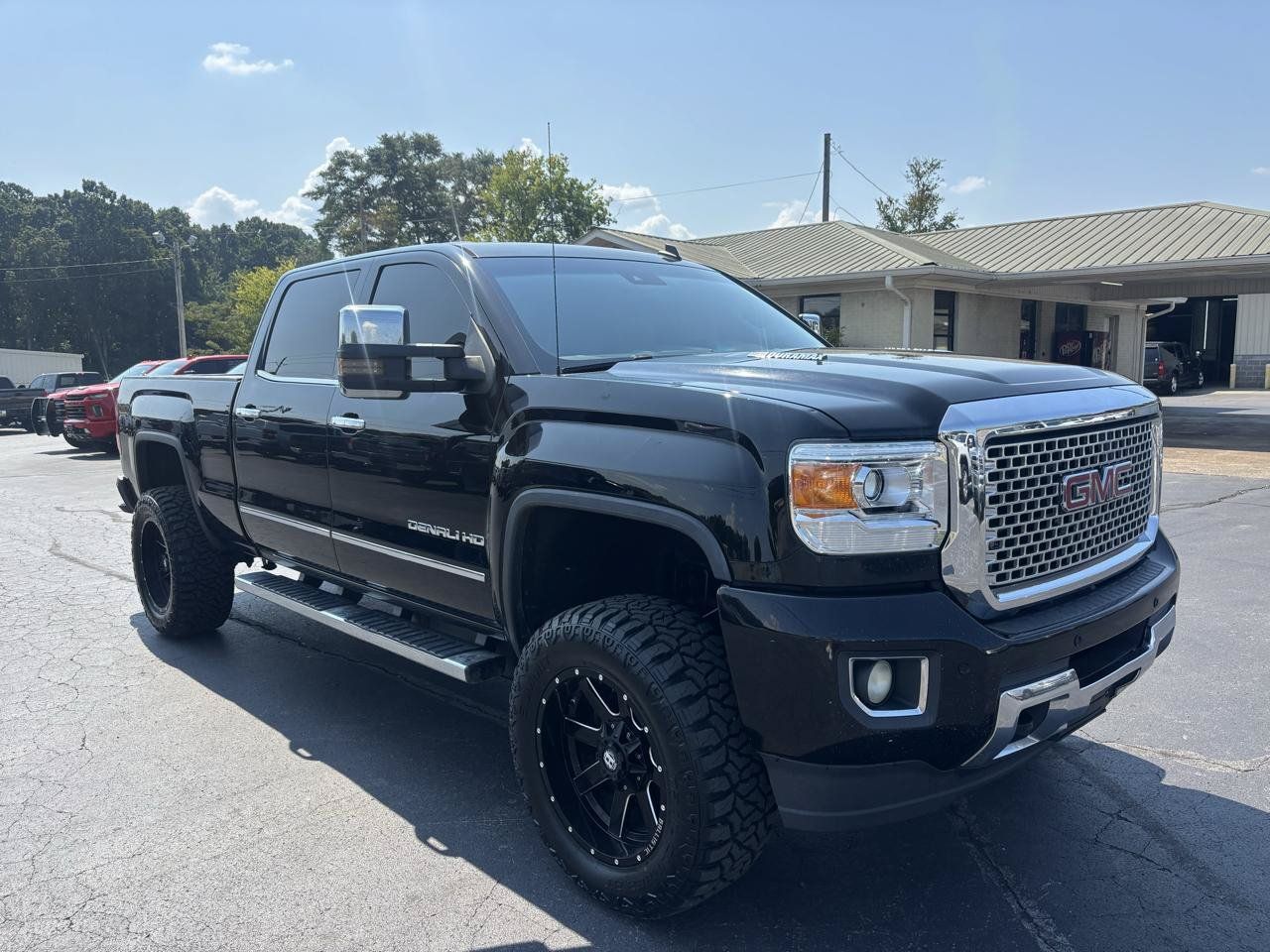 Used 2015 GMC Sierra 2500 Denali w/ Duramax Plus Package AWD/4WD image 3
