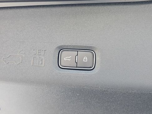 New 2025 Ford Expedition Platinum w/ Stealth Performance Package image 21