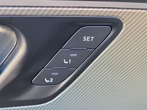 New 2025 Nissan Murano SL image 12