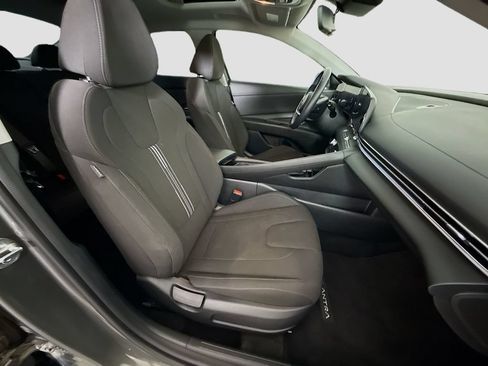 Used 2024 Hyundai Elantra SEL w/ Convenience Package FWD image 27