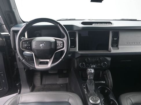 Used 2024 Ford Bronco Outer Banks AWD/4WD image 16