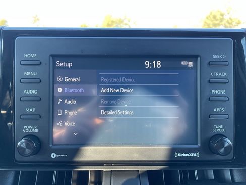 Used 2020 Toyota RAV4 LE image 17