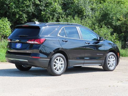 Used 2022 Chevrolet Equinox LT AWD/4WD image 3