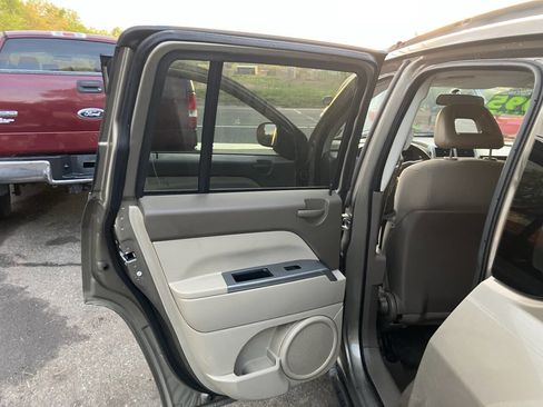 Used 2007 Jeep Compass Sport w/ PWR Equipment Group image 18