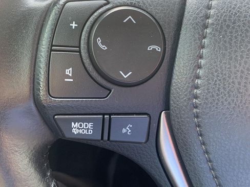 Used 2017 Toyota RAV4 XLE FWD image 11