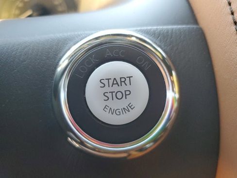 Used 2021 INFINITI QX80 Sensory w/ Cargo Package image 22