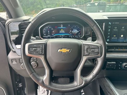 Used 2022 Chevrolet Silverado 1500 LTZ AWD/4WD image 16