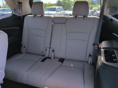 Used 2020 Honda Pilot Elite image 12