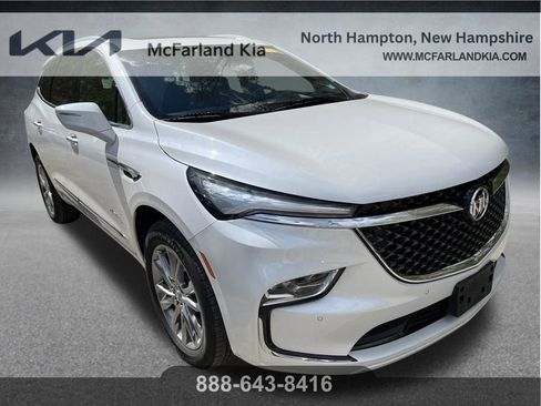 Used 2023 Buick Enclave Avenir w/ Avenir Technology Package AWD/4WD image 4