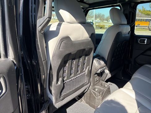 Used 2023 Jeep Gladiator Mojave w/ LED Lighting Group image 38