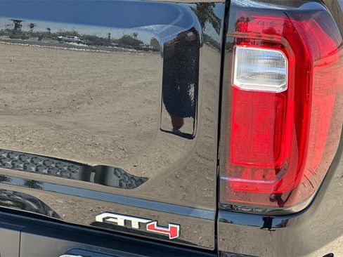 Used 2023 GMC Canyon AT4 w/ AT4 Premium Package image 29