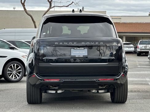 New 2025 Land Rover Range Rover Long Wheelbase SE image 11