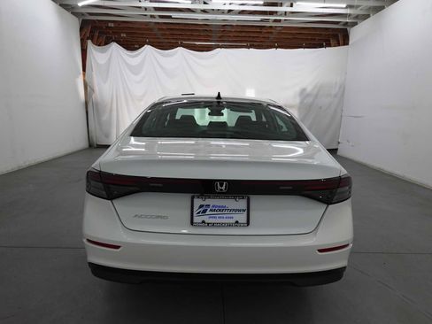 Certified 2025 Honda Accord SE image 6