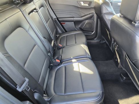 Used 2022 Ford Escape SEL image 30