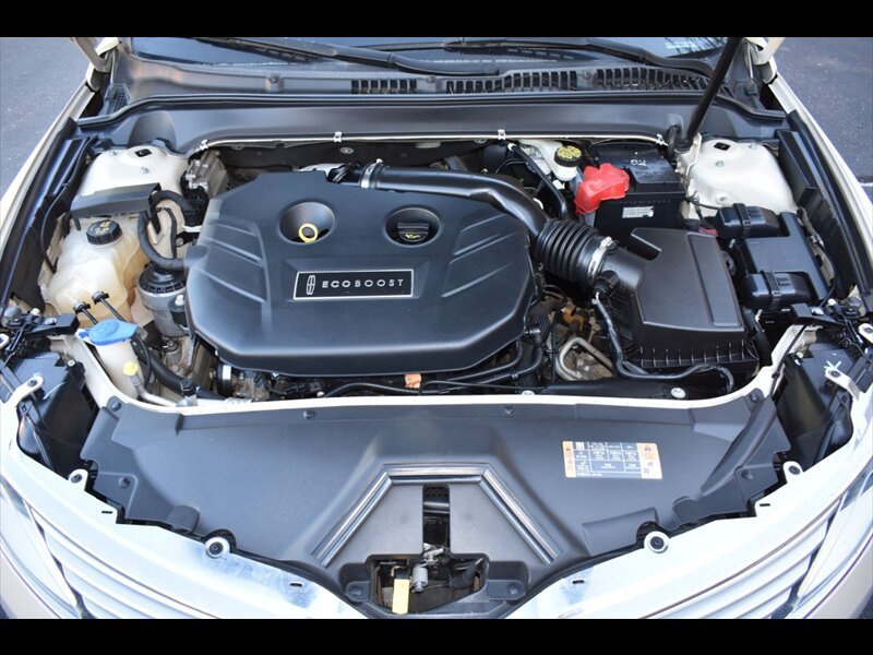 Used 2014 Lincoln MKZ w/ Equipment Group 102A Reserve FWD image 40