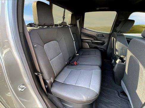 Used 2025 Chevrolet Colorado W/T w/ Advanced Trailering Package image 17