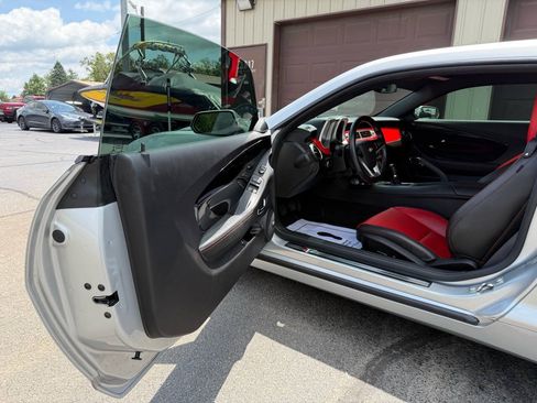 Used 2015 Chevrolet Camaro SS w/ Commemorative Special Edition RWD image 66