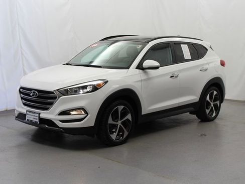 Used 2016 Hyundai Tucson Limited w/ Option Group 03 FWD image 13