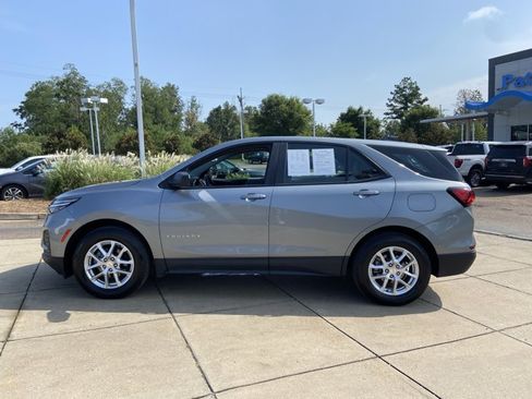 Used 2023 Chevrolet Equinox LS FWD image 7