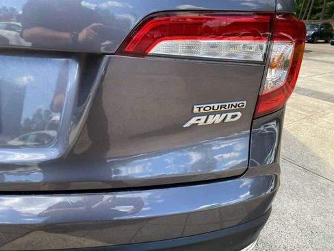 Used 2021 Honda Pilot Touring image 18