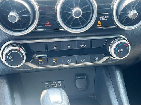 Used 2022 Nissan Sentra SV FWD image 15