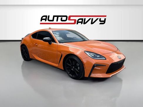 Used 2023 Toyota GR86 10th Anniversary SE RWD image 1