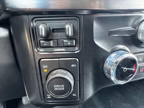 Used 2025 Ford F250 Lariat AWD/4WD image 19