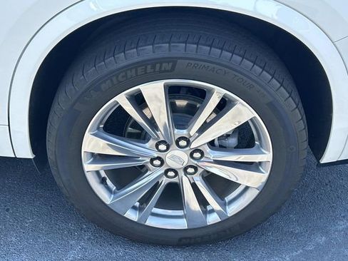Used 2023 Cadillac XT6 Premium Luxury w/ Technology Package AWD/4WD image 14