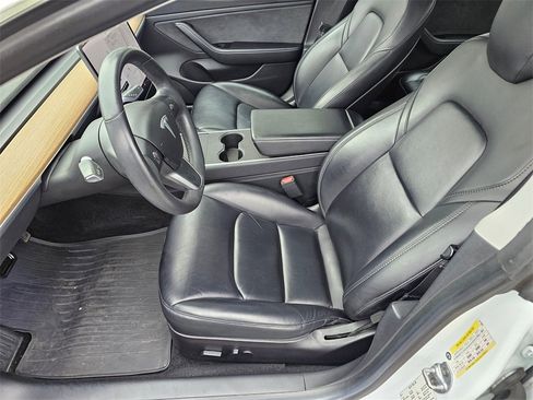Used 2019 Tesla Model 3 Performance image 16