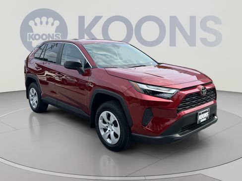 Used 2025 Toyota RAV4 LE AWD/4WD image 10